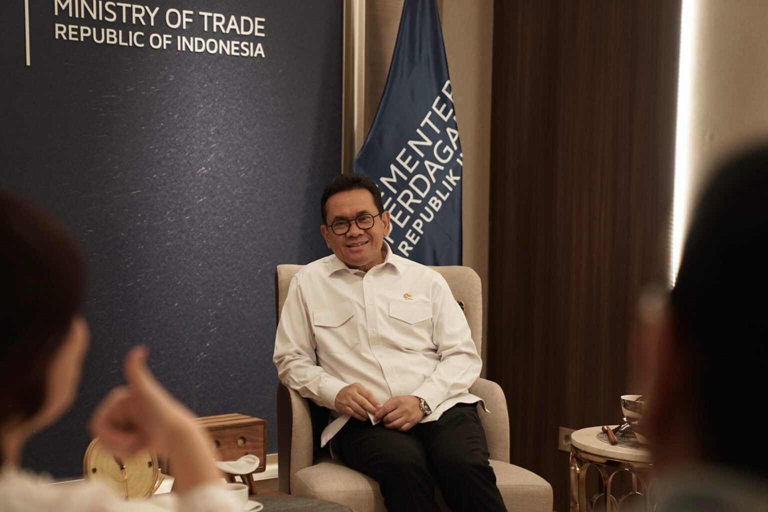 Herman Sudjatmiko Founder Foodmedia dan Rivy Yessica Director Business bersama manajemen Foodmedia