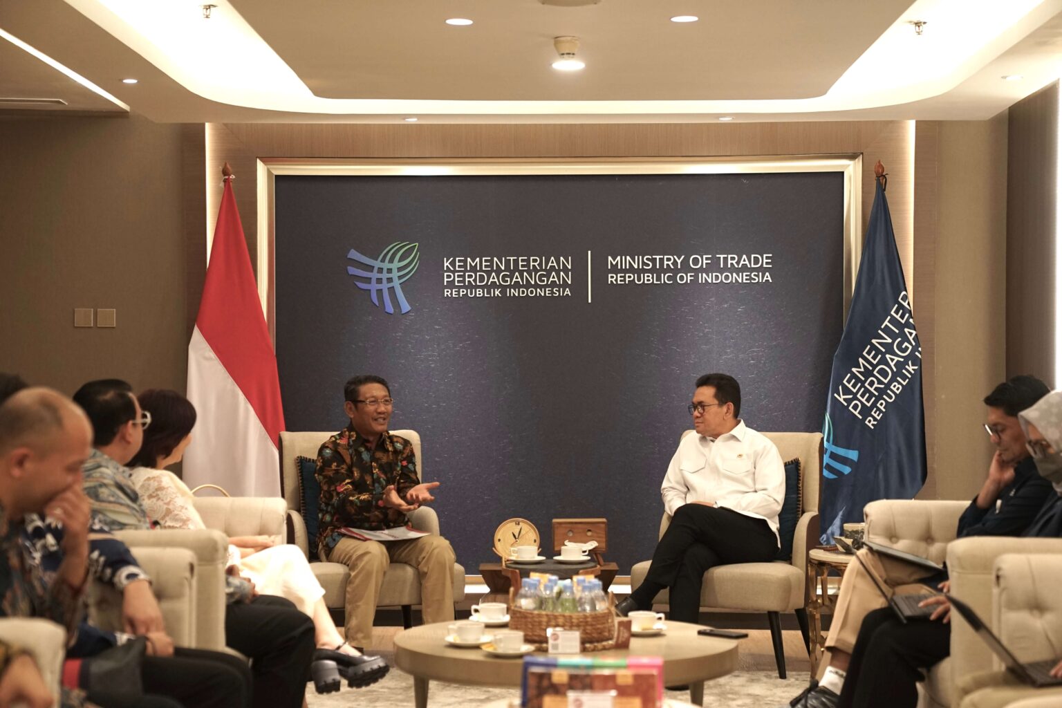 Menteri Perdagangan menerima kunjungan Herman Sudjatmiko dan Rivy Yessica dari Foodmedia PT Asia Kreasi Mandiri